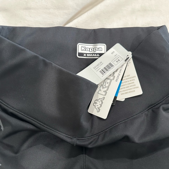 BNWT! Women’s Kappa Kombat Curapi System Biker Shorts XS Black Zip Pocket 11” - Picture 2 of 4